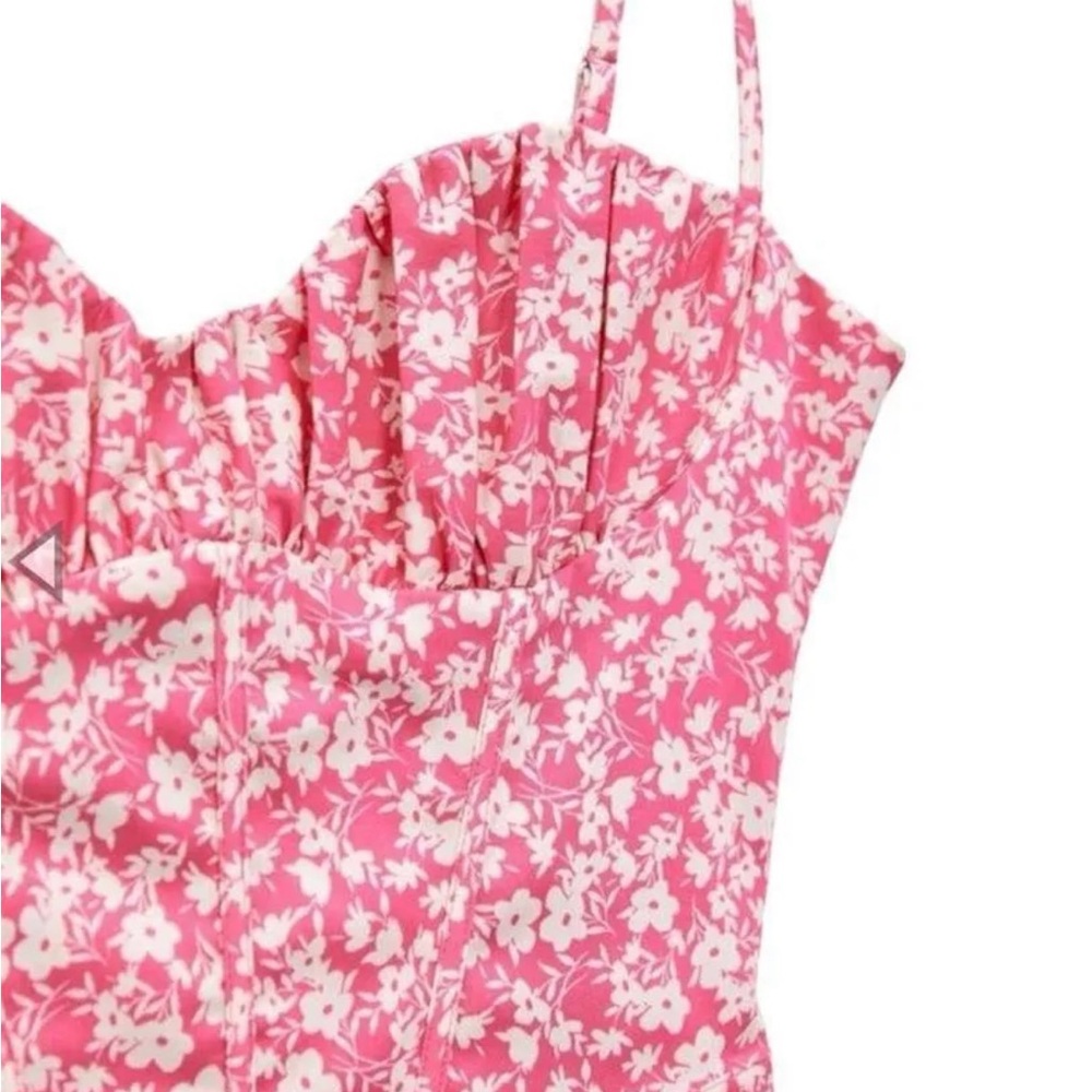 NWT Beautiful and Flirty Zara Pink Floral Bodysuit - Picture 6 of 14